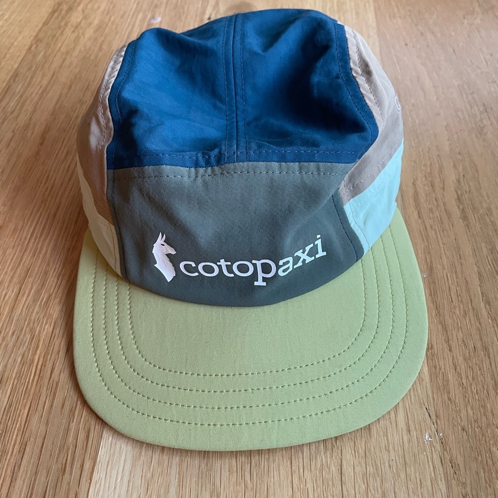 Cotopaxi hat